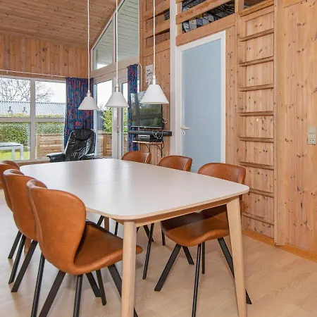 Сasa de vacaciones Four-bedroom Holiday In Sydals 3