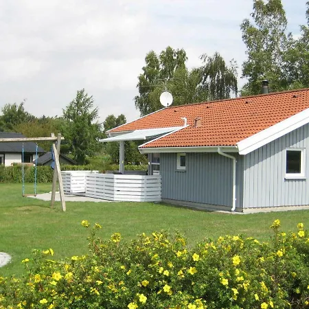 Сasa de vacaciones Four-bedroom Holiday In Sydals 3